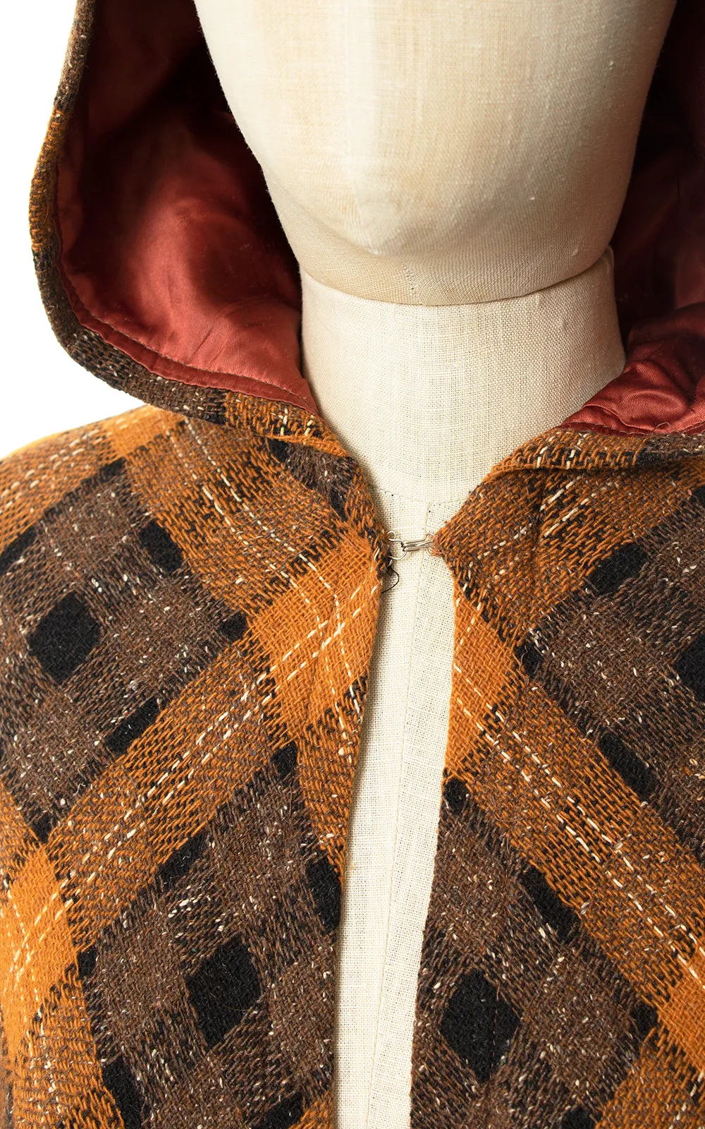 1950s 1960s Plaid Wool Hooded Cape | x-small/small/medium