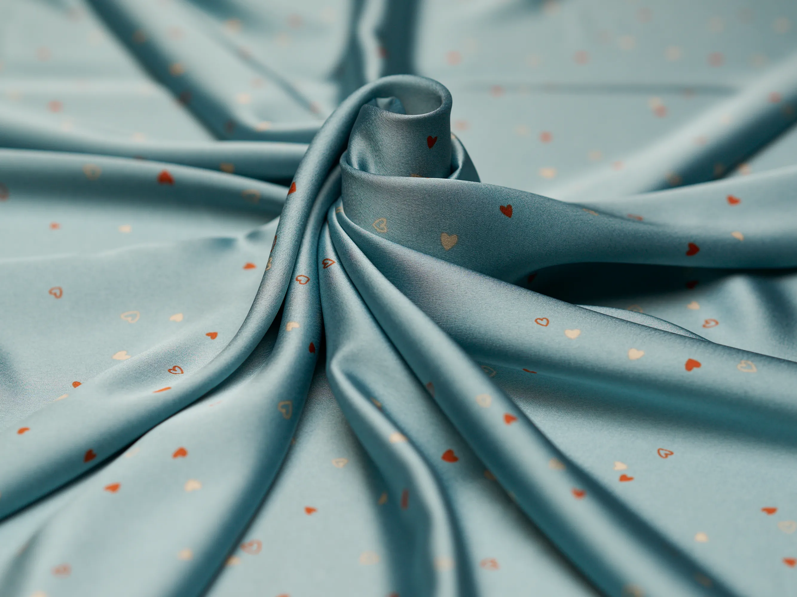 Lightweight  satin  fabric - Dainty hearts print