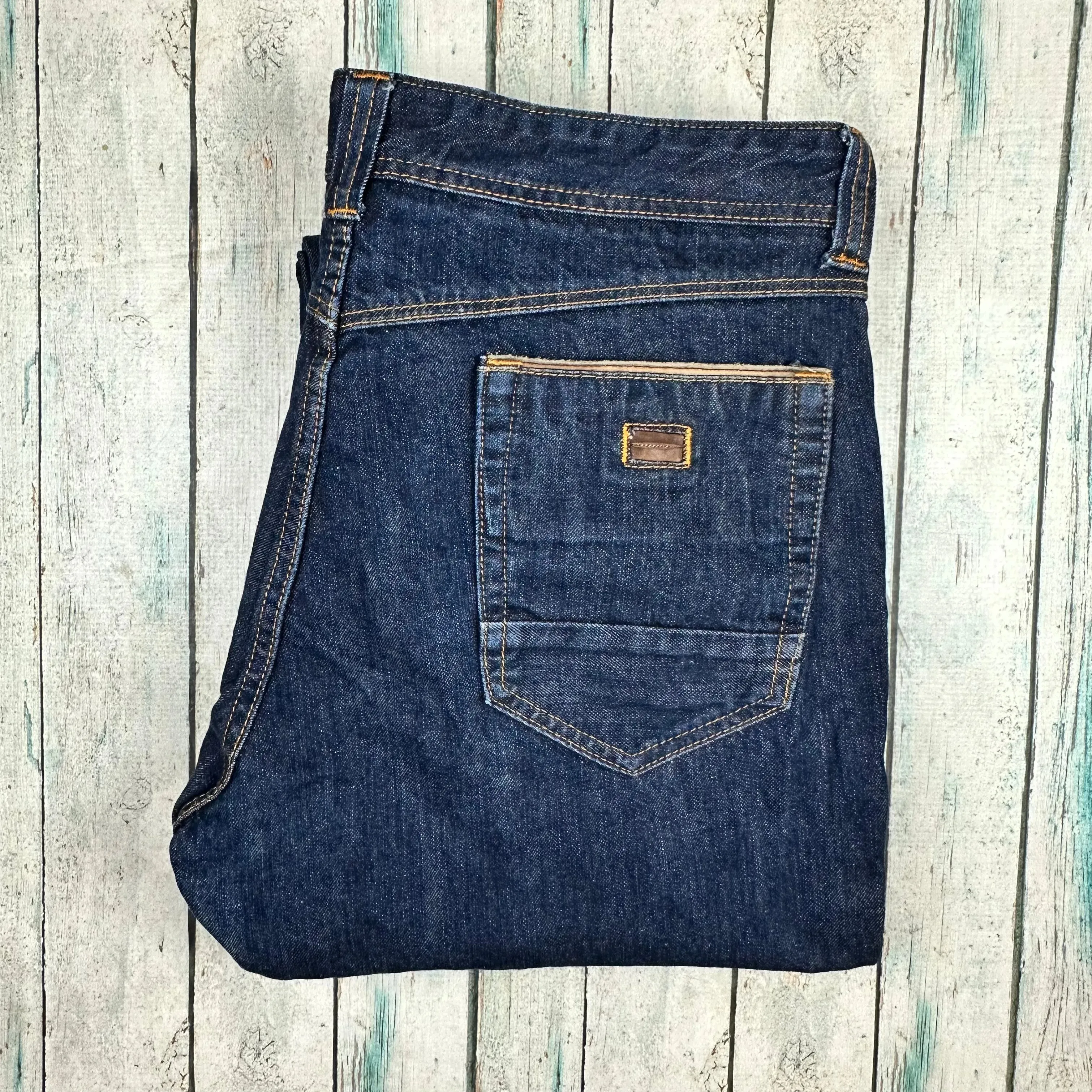 Lois Mens Straight Classic Fit Jeans- Size 38"